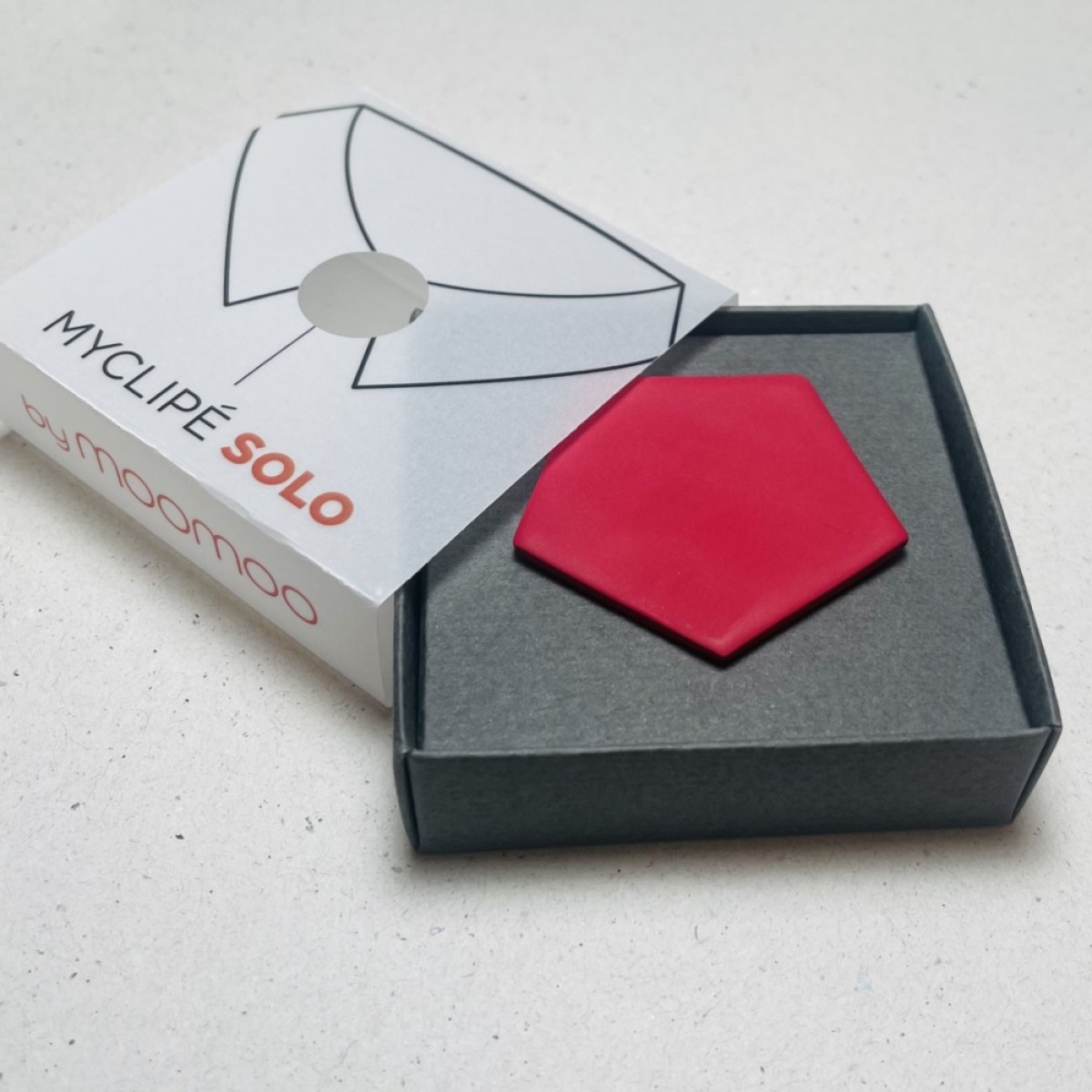 SOLO PENTAGON RED